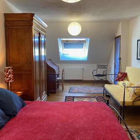 Loué Le Poulailler Bed & Breakfast エクステリア 写真