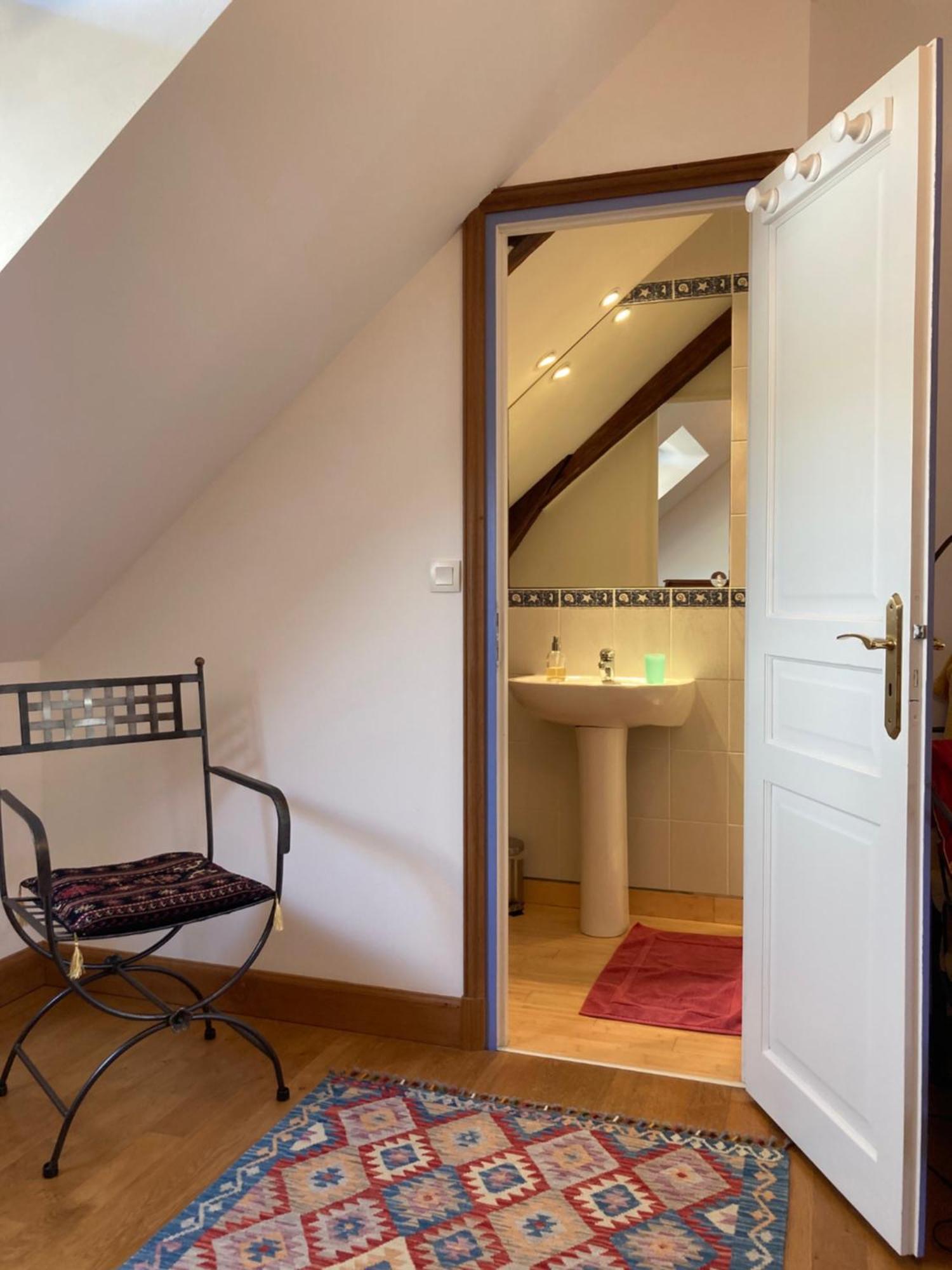 Loué Le Poulailler Bed & Breakfast エクステリア 写真